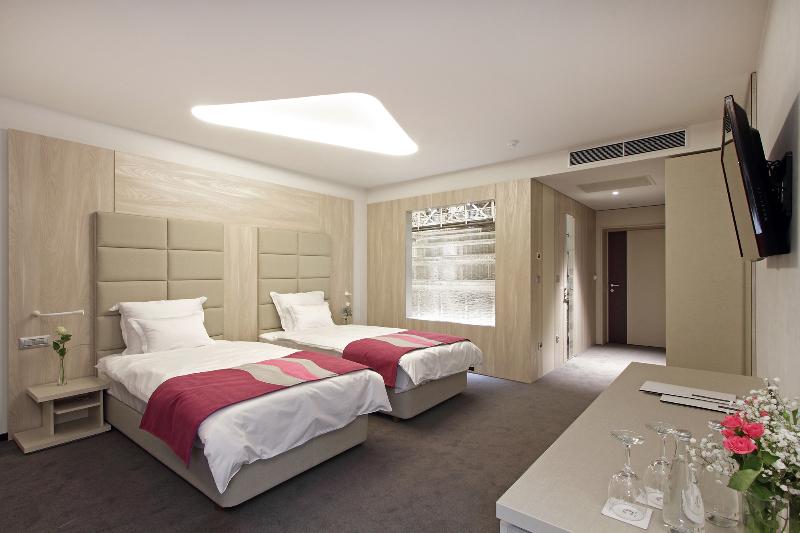 Hotel Colors Inn Sarajevo Ngoại thất bức ảnh