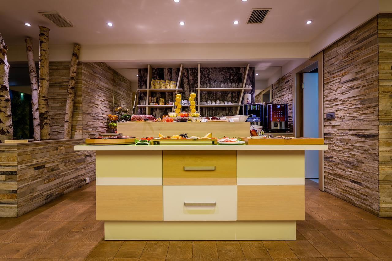 Hotel Colors Inn Sarajevo Ngoại thất bức ảnh